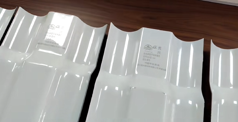 天气变冷后树脂瓦容易裂开吗